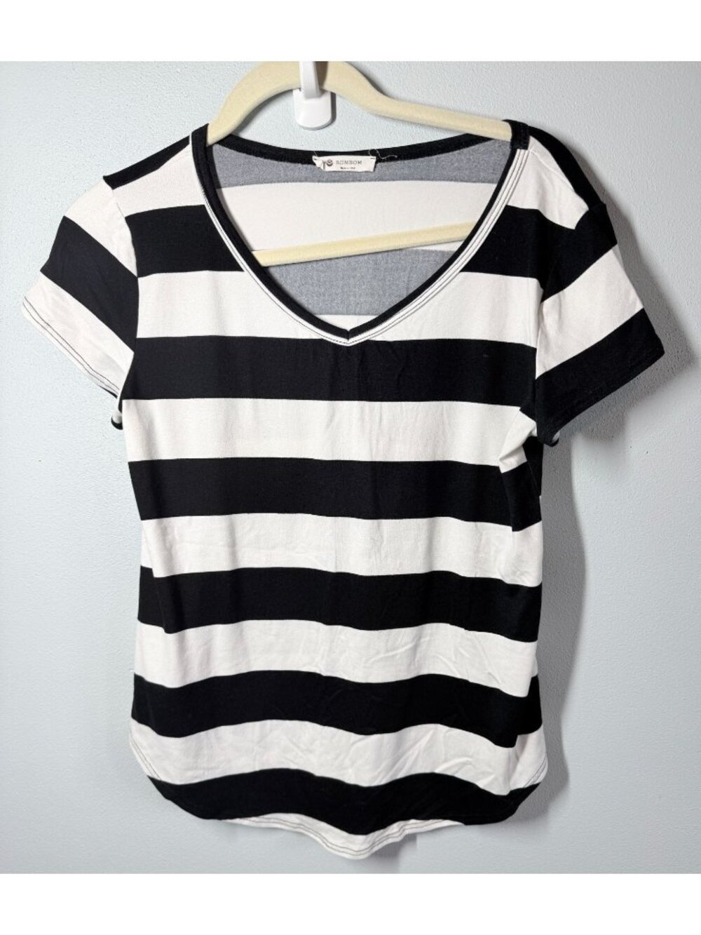 Bom‎ Bom Womens Small Black/White Striped V Neck T-Shirt Casual Stretch Knit Tee